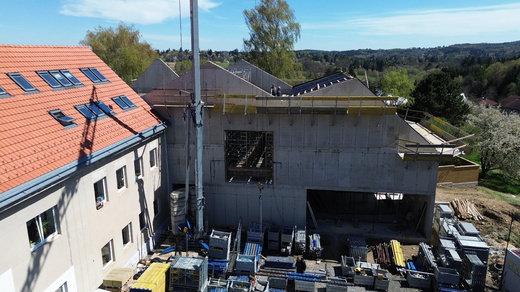 Nový pavilon a tělocvična ZŠ - Kostelec u Křížků